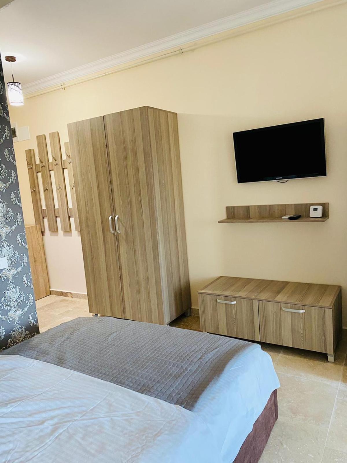 Solid Apartments Mamaia Exterior photo
